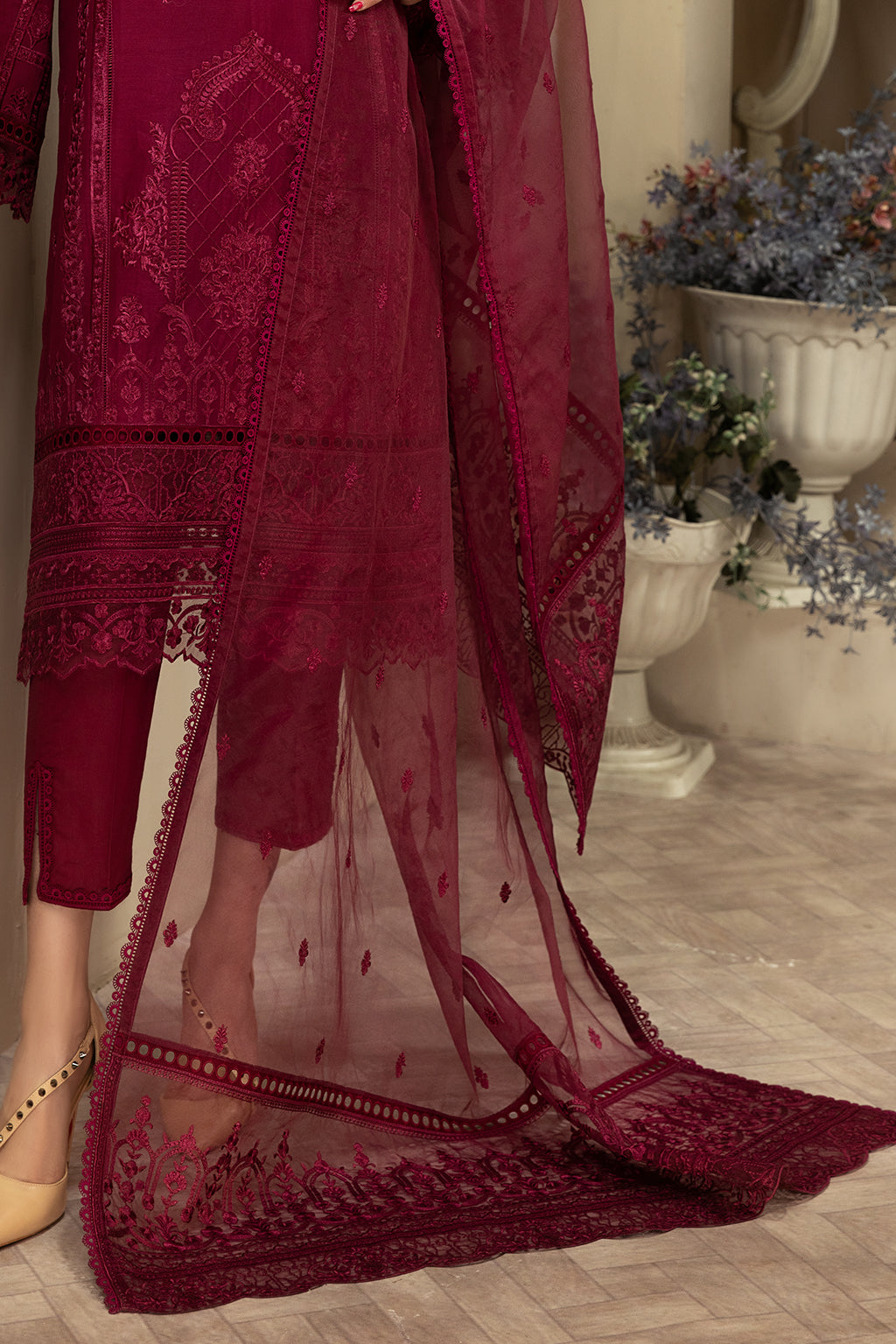 Elegance - SCARLET