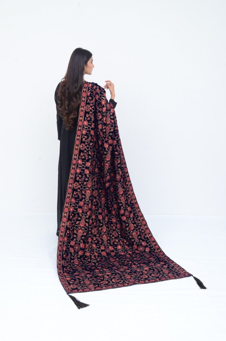 Ellena - Embroidered Velvet Shawl