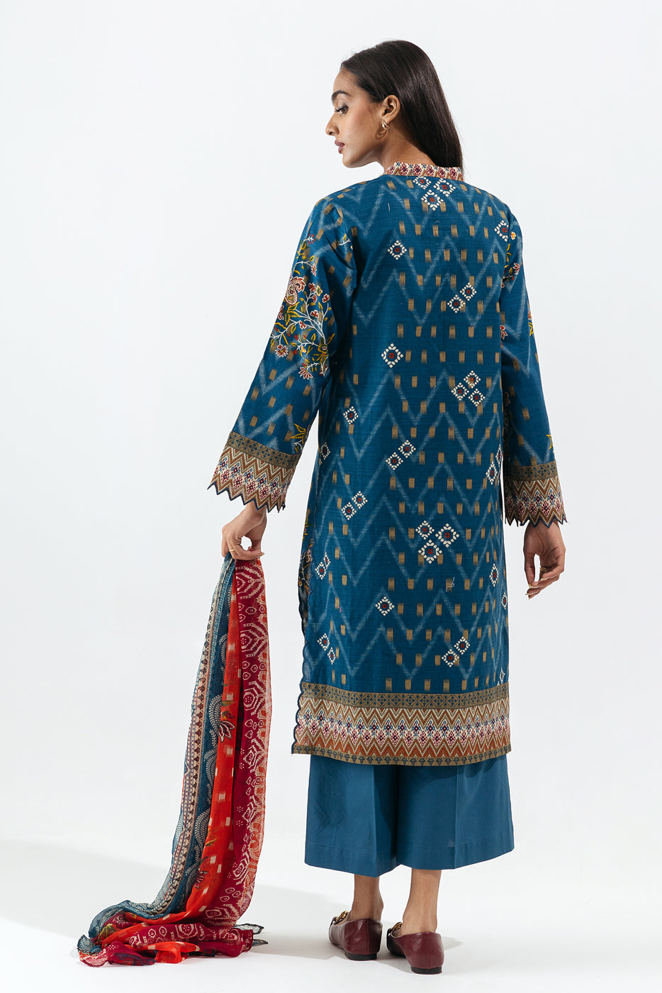 Beechtree - 2 PIECE - PRINTED KHADDAR SUIT - ORIENTAL FLORA
