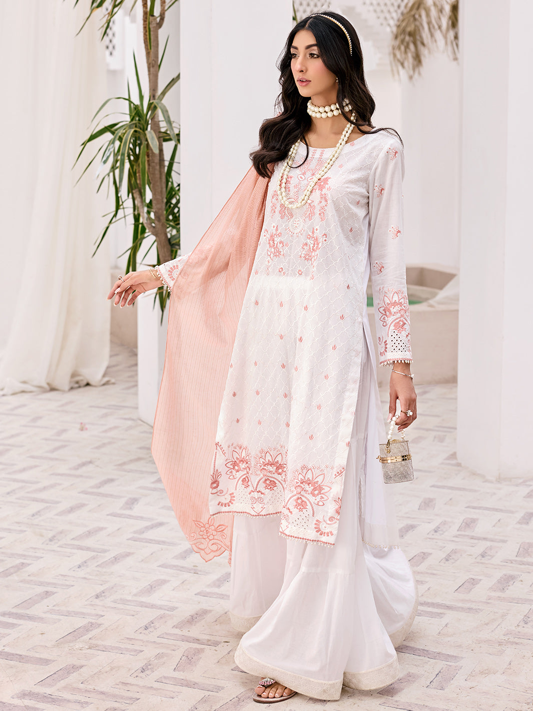Abeera Usman - Luciole