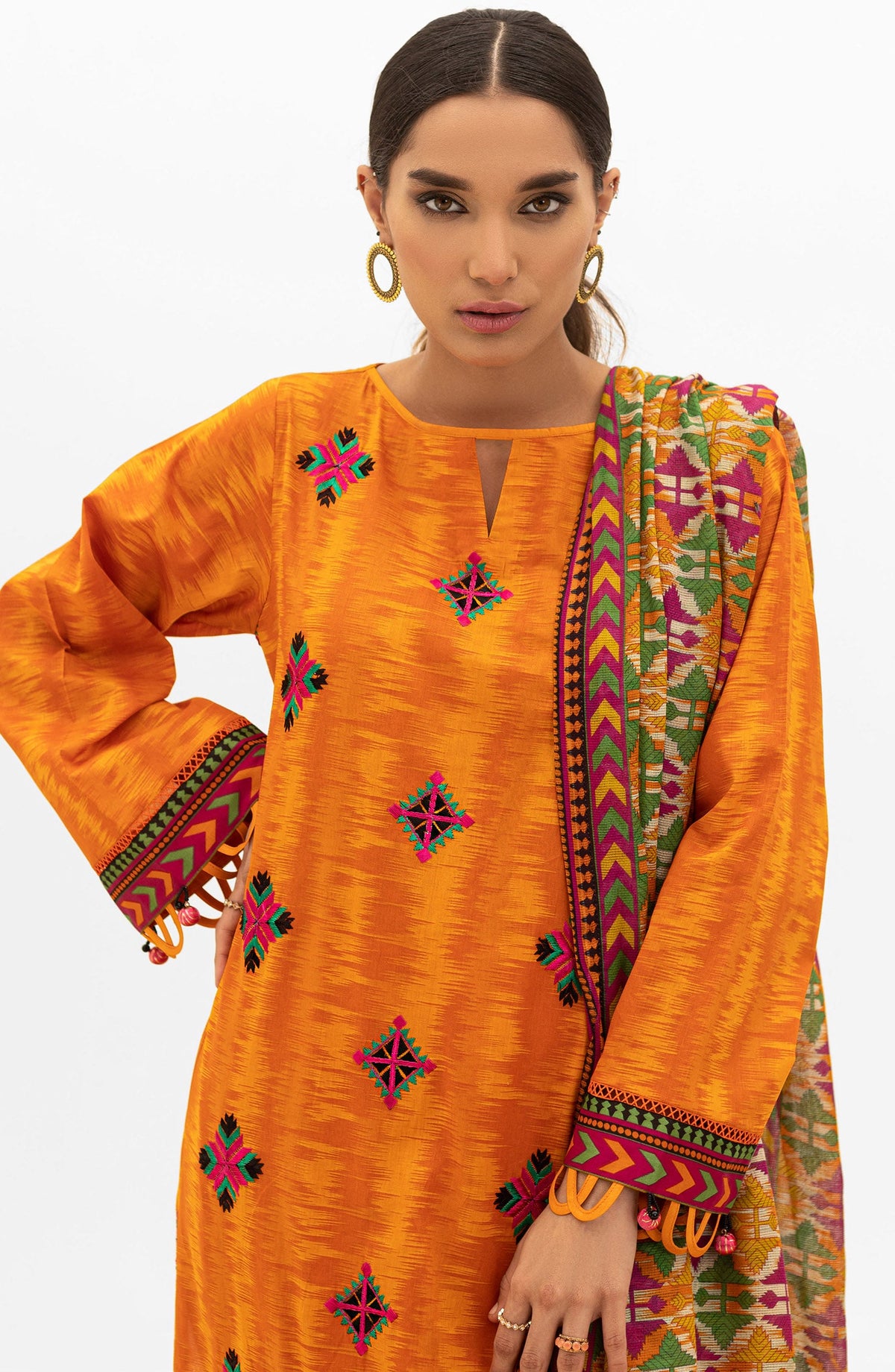 Orient - Unstitched 3 Piece Embroidered Lawn Shirt , Cambric Pant and Lawn Dupatta
