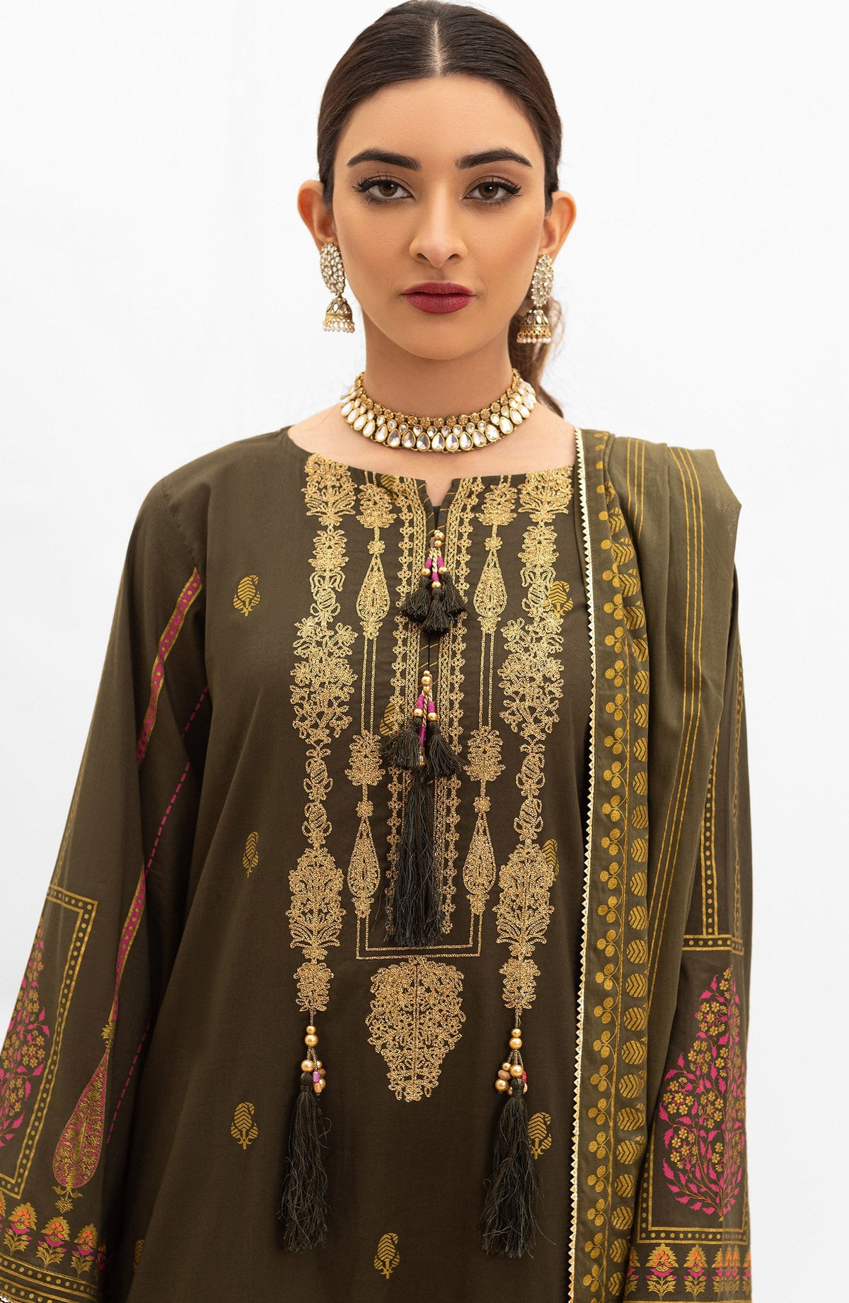 Orient - Unstitched 3 Piece Embroidered Lawn Shirt , Cambric Pant and Lawn Dupatta