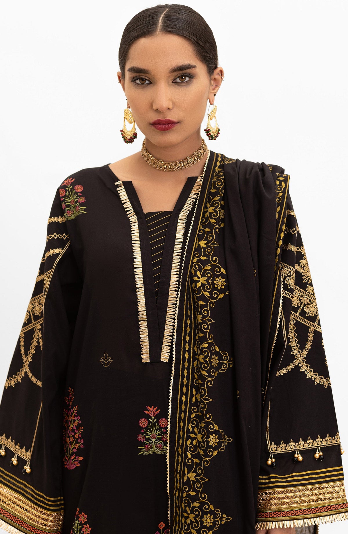 Orient - Unstitched 3 Piece Embroidered Lawn Shirt , Cambric Pant and Lawn Dupatta