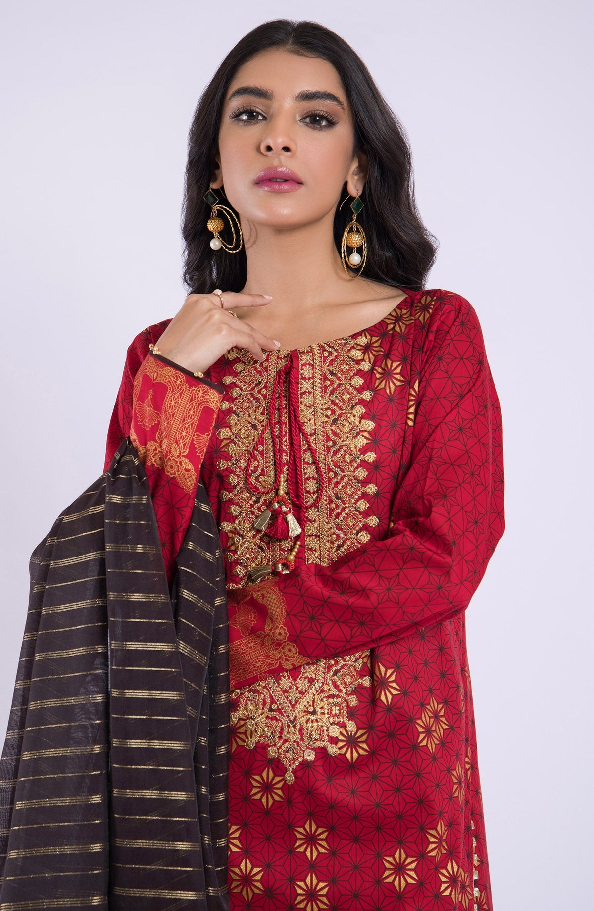 Orient - Unstitched 3 Piece Embroidered Lawn Shirt , Cambric Pant and Fancy Dupatta