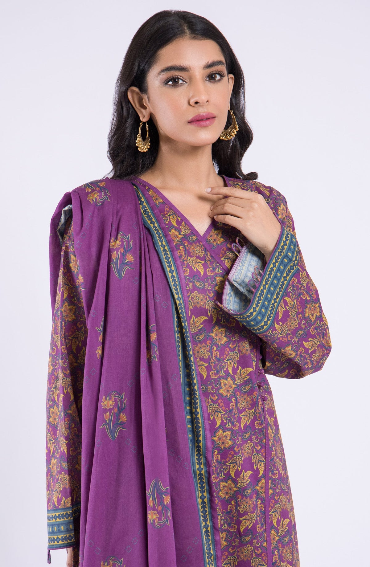 Orient - Unstitched 3 Piece Printed Lawn Shirt , Cambric Pant and Lawn Dupatta
