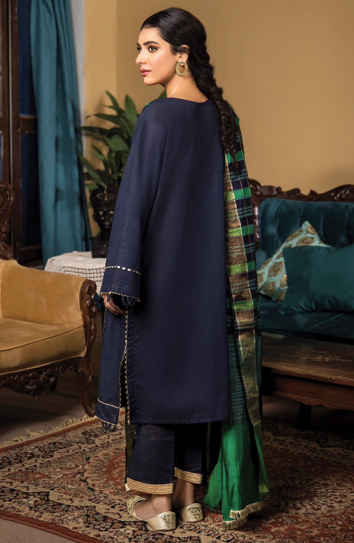 Orient - Unstitched 3 Piece Embroidered Karandi Shirt , Karandi Pant and Yarn Dyed Dupatta