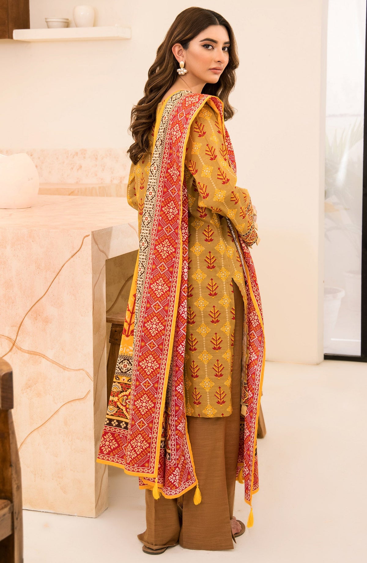 Orient - Unstitched 3 Piece Printed Khaddar Shirt, Pant and Khaddar Shawl Dupatta