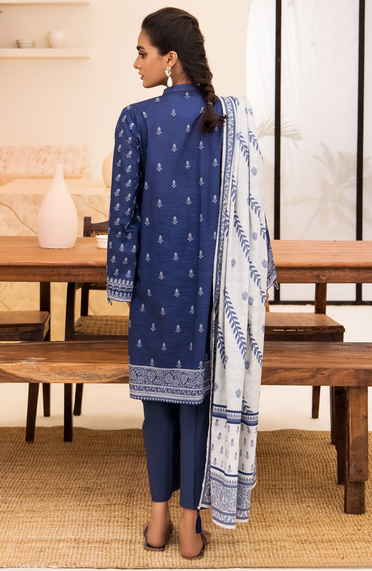 Orient - Unstitched 3 Piece Embroidered Khaddar Shirt , Pant and Khaddar Dupatta