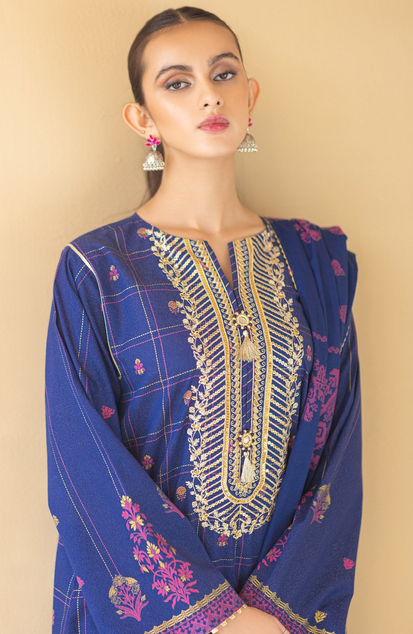 Orient - Unstitched 3 Piece Embroidered Karandi Shirt , Karandi Pant and Karandi Dupatta