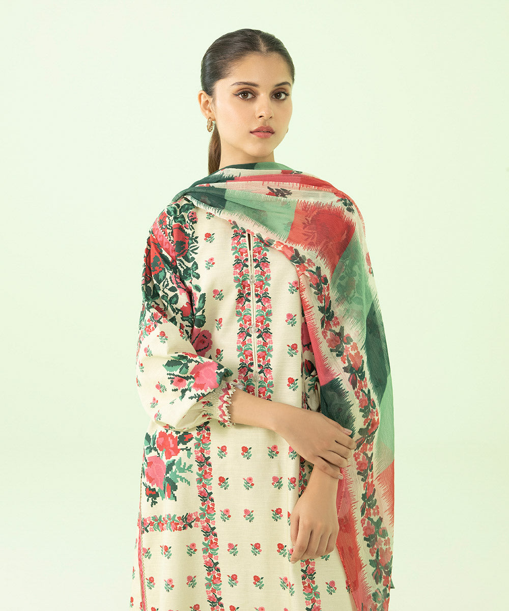 Sapphire - 3 Piece - Printed Khaddar Suit