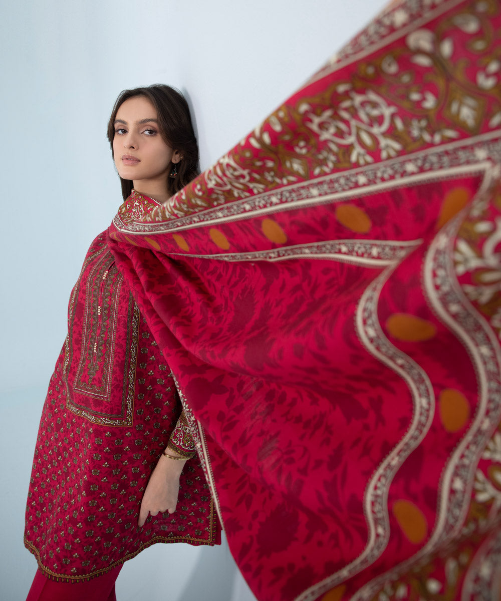 Sapphire - 3 Piece - Printed Khaddar Suit