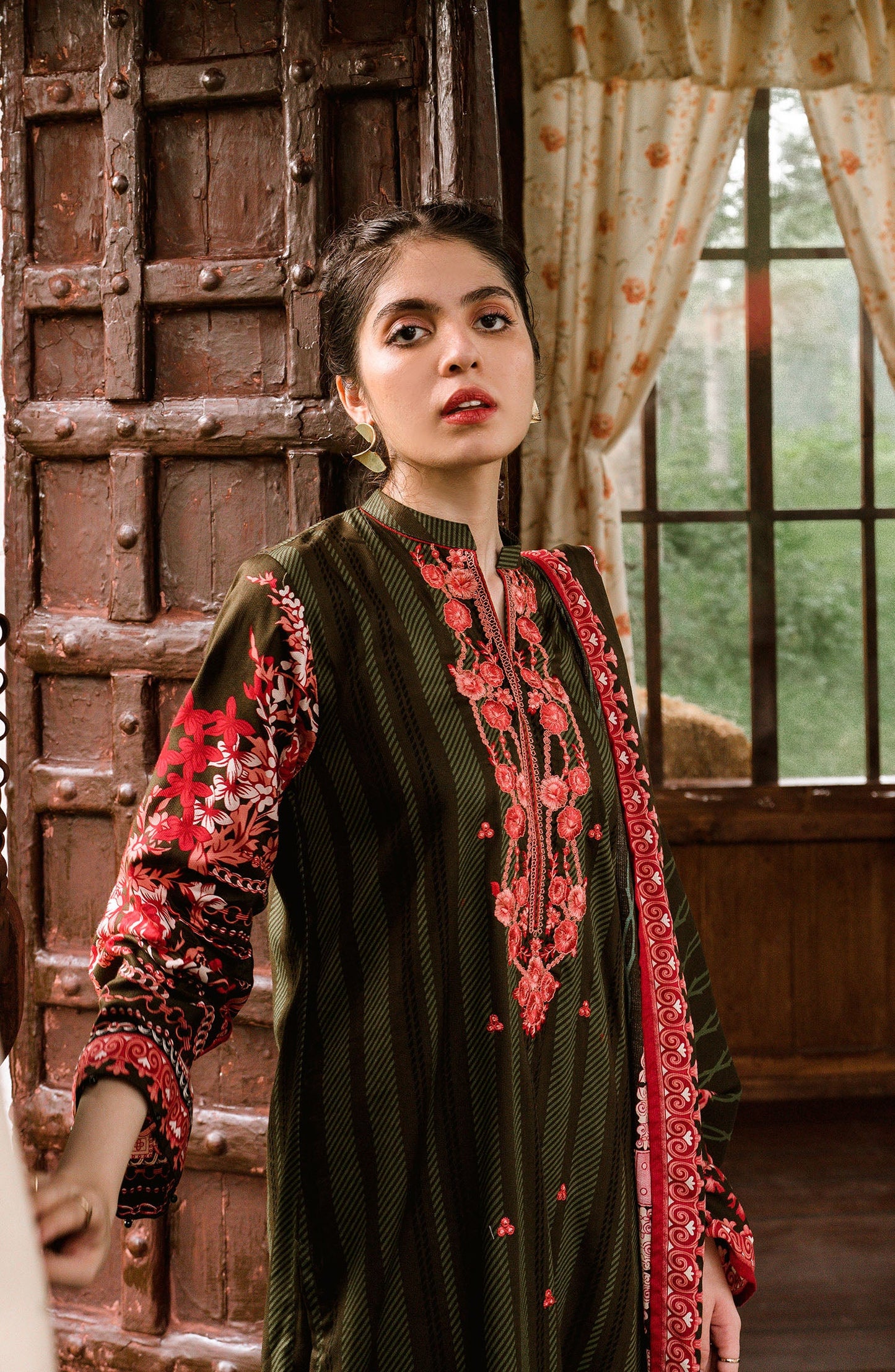 Orient - Unstitched 3 Piece Embroidered Textured Heavy Cotton Suit