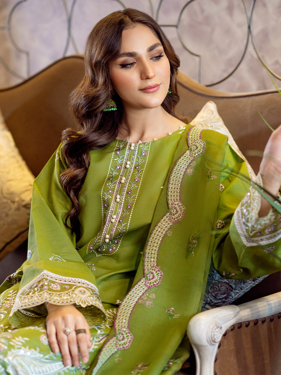 Binilyas - 1813 - B | Three Piece Unstitch