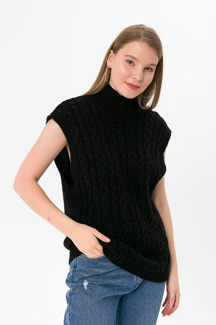 BTW - SLEEVELESS MOCK