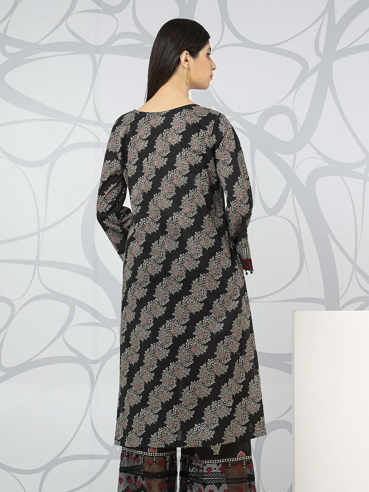 Edenrobe - EWU22V1-23568S Unstitched Black Embroidered Lawn 1 Piece