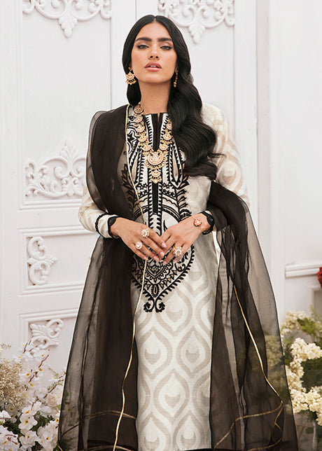 Mahum Asad - Gold Charisma