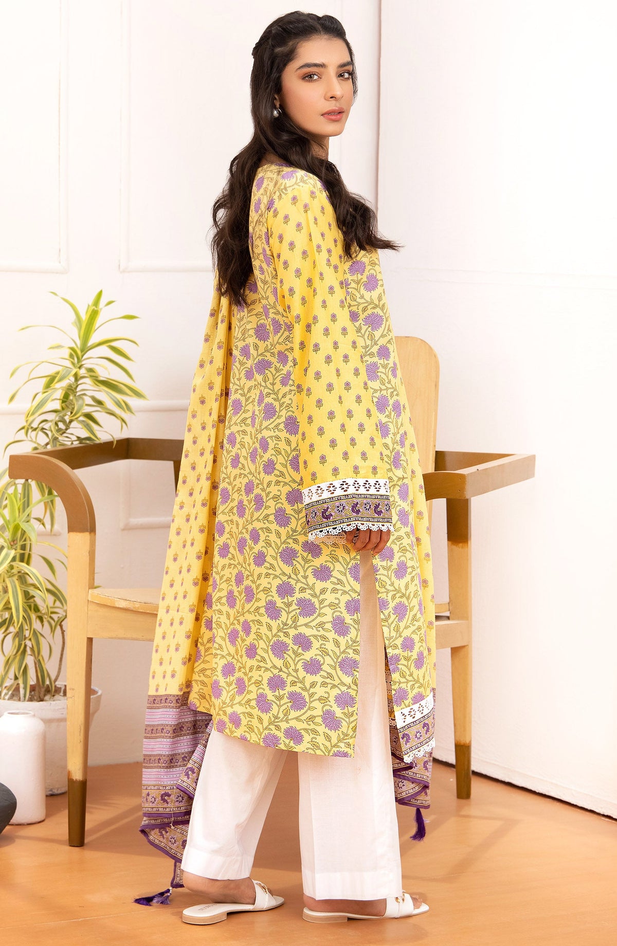 Orient - Unstitched 2 Piece Printed Lawn Shirt And Net Lawn Dupatta