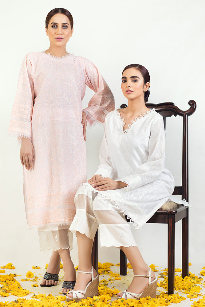 AK E22 - W 05 - White Shirt