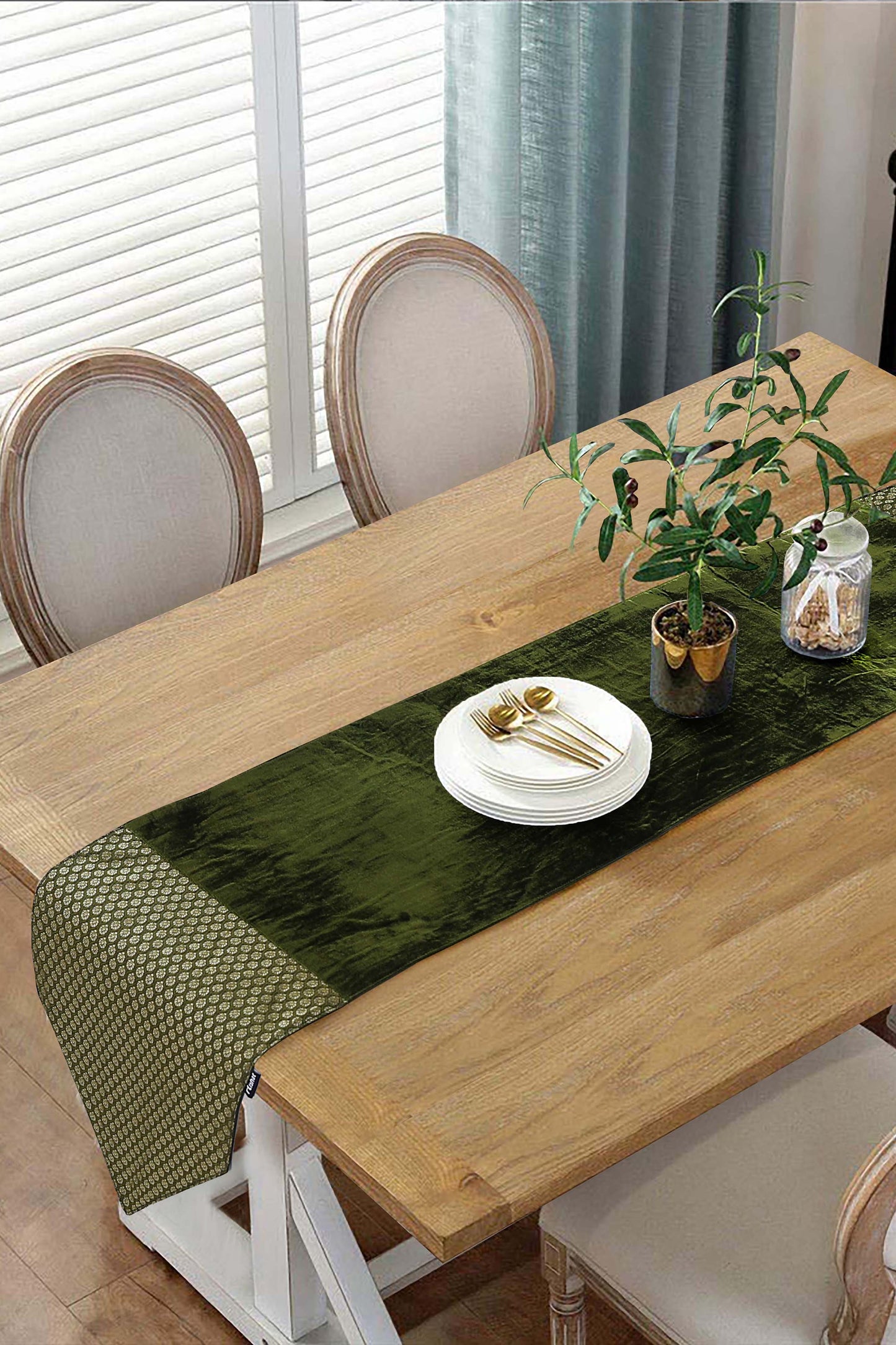 Nishat Linen - Emarlad Table Runner - 1 Piece