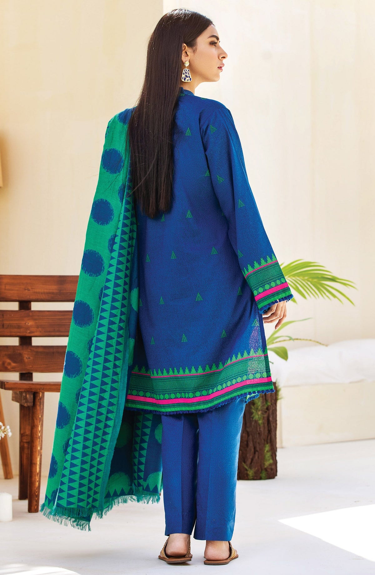 Orient - Unstitched 3 Piece Embroidered Karandi Suit