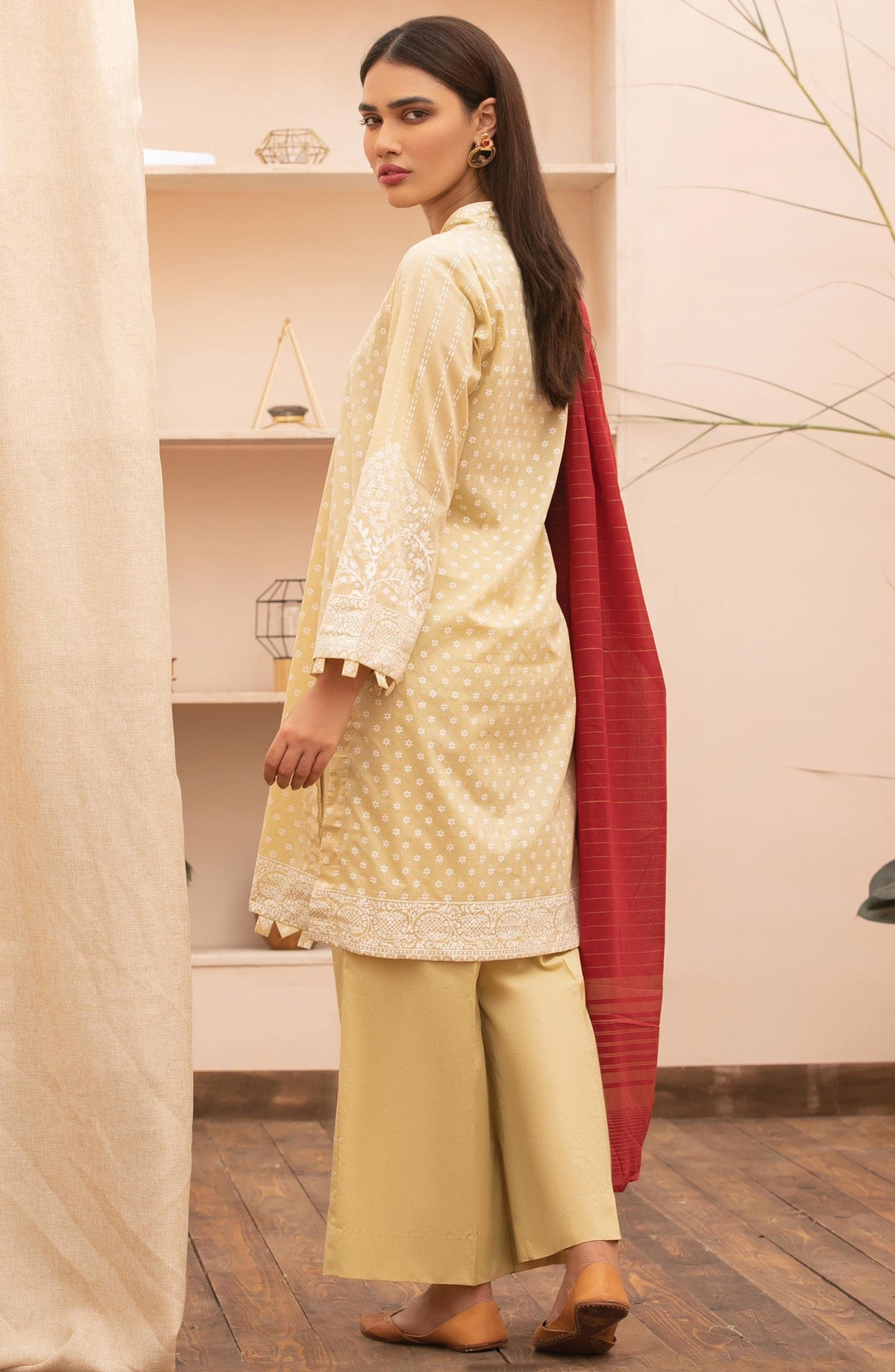 Orient - Unstitched 3 Piece Printed Lawn Suit