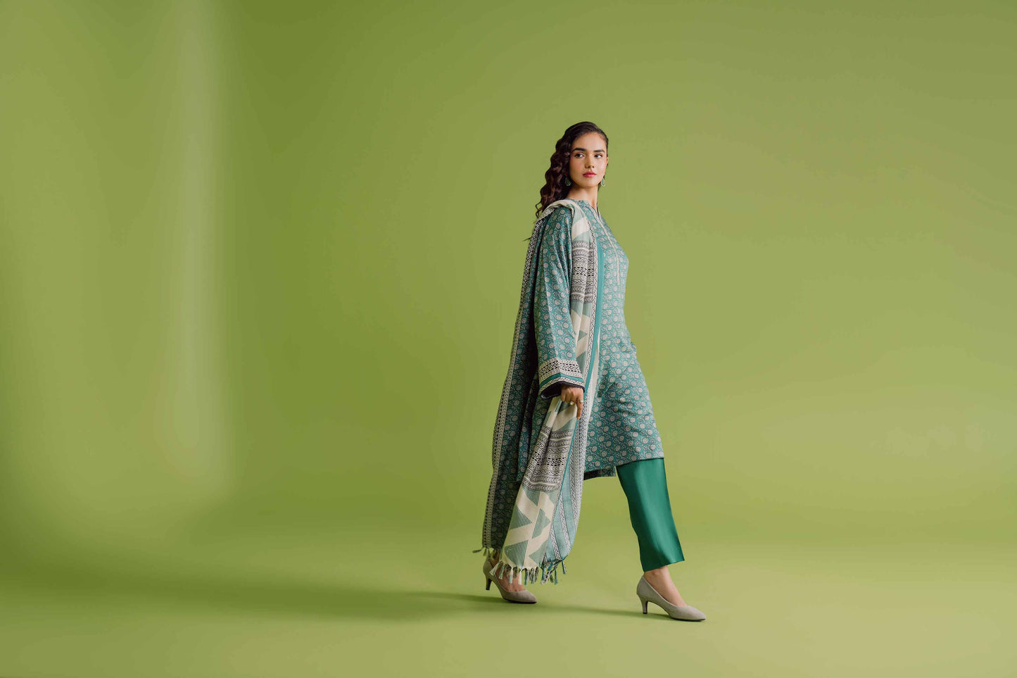 Nishat Linen - 3 Piece - Printed Loose Fabric - 42304084