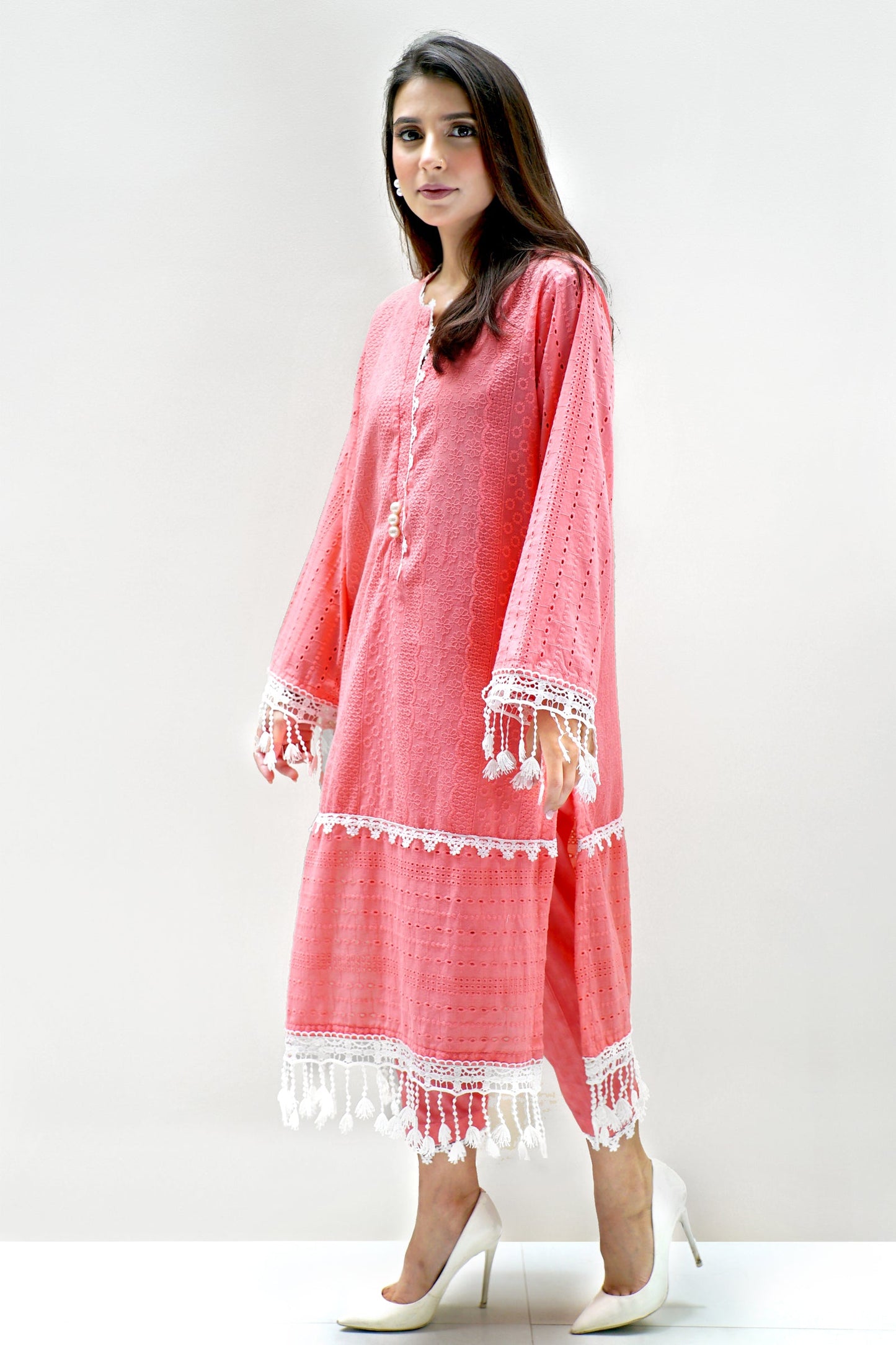 Ayesha Naveed - Bubblegum