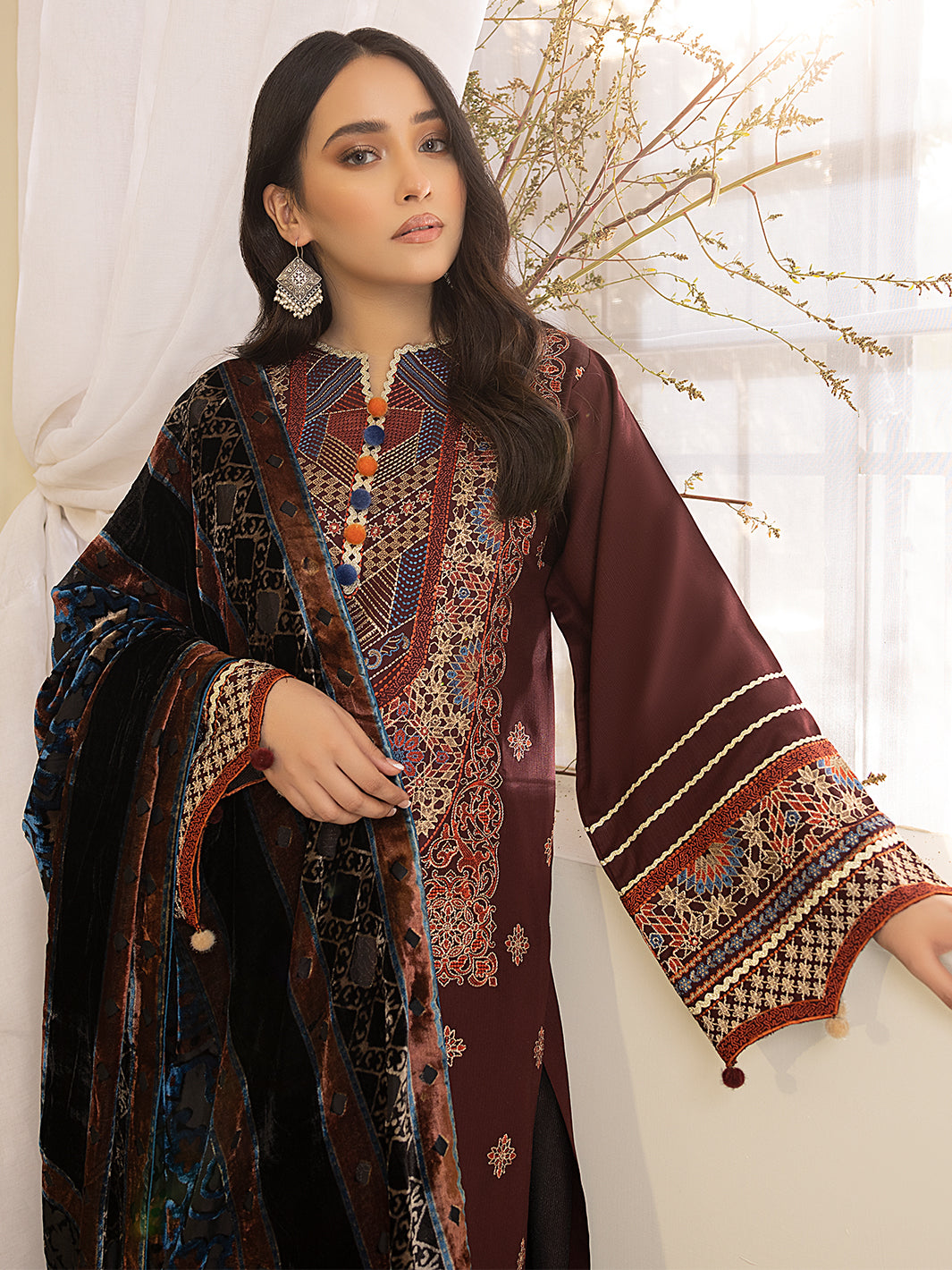 Binilyas - 825B