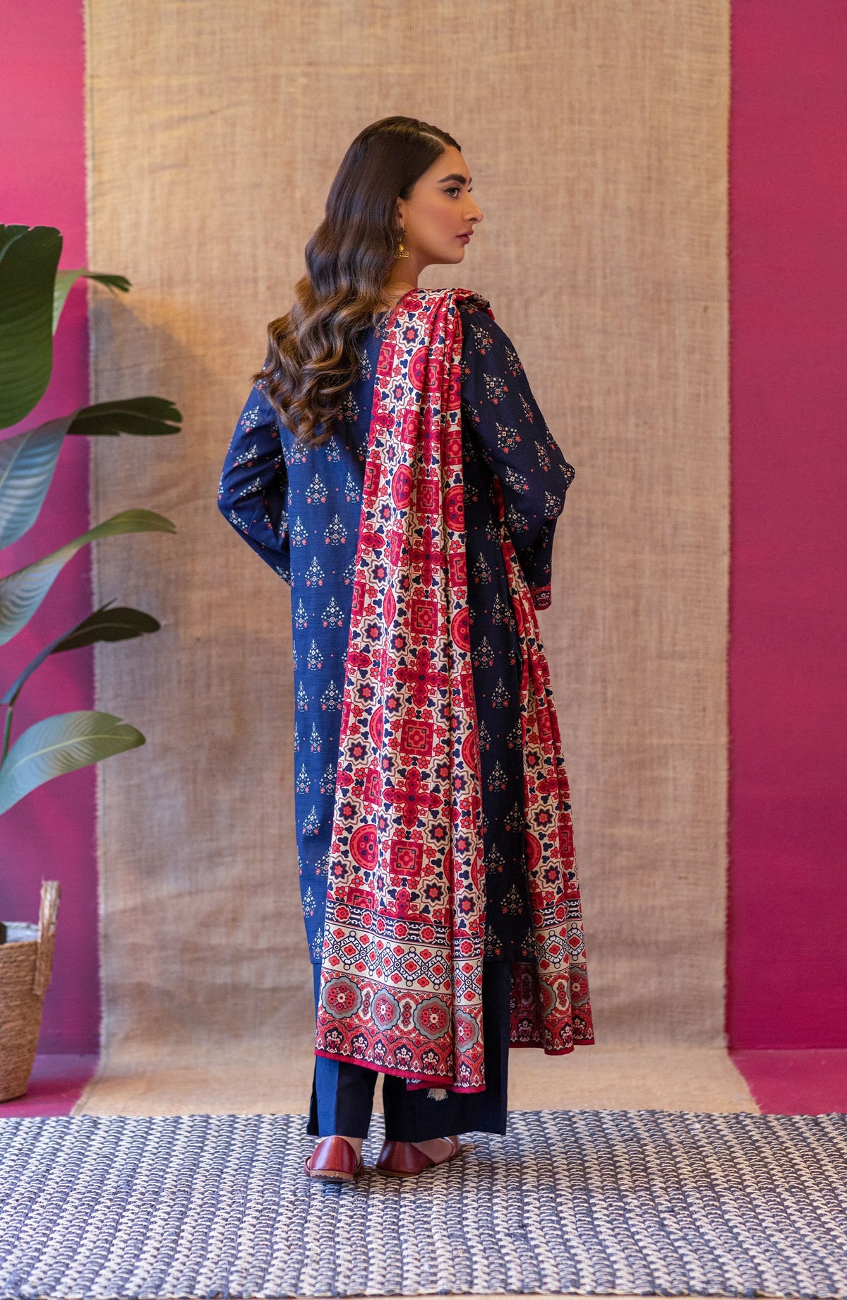 Orient - Unstitched 3 Piece Printed Khaddar Shirt , Khaddar Pant and Khaddar Dupatta