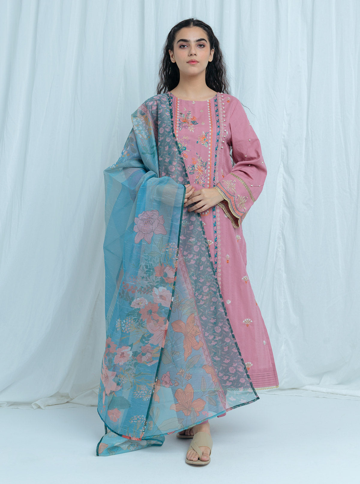 Beechtree - Vintage Petal-Embroidered-2 Pc