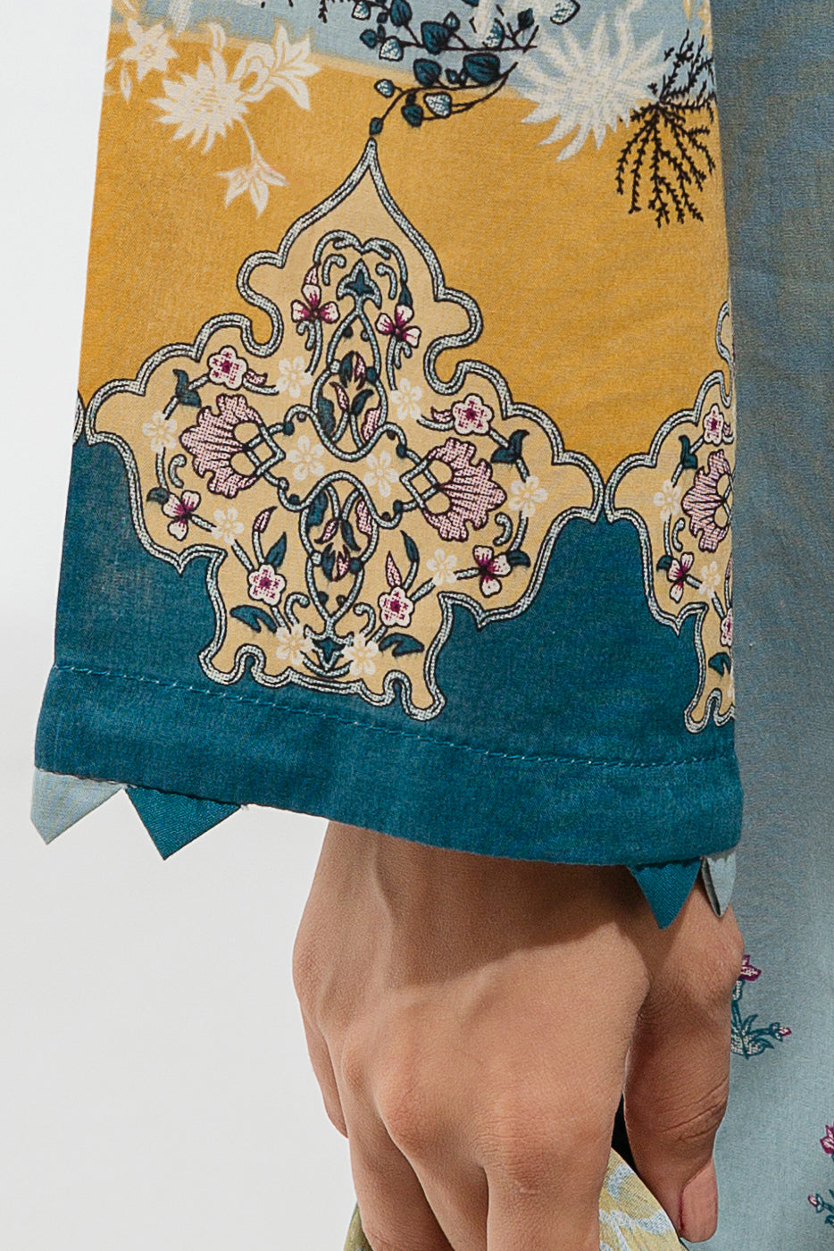 Beechtree - 2 PIECE - EMBROIDERED LAWN SUIT - CYAN ORCHID (UNSTITCHED)