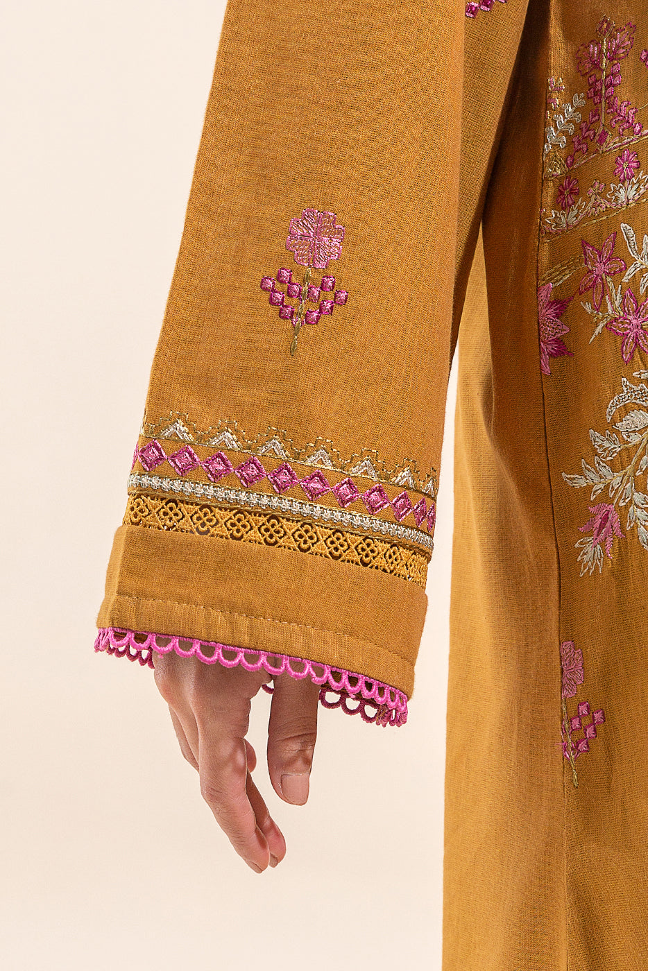 Beechtree - 2 PIECE - EMBROIDERED KHADDAR SUIT - GLAZING AURA