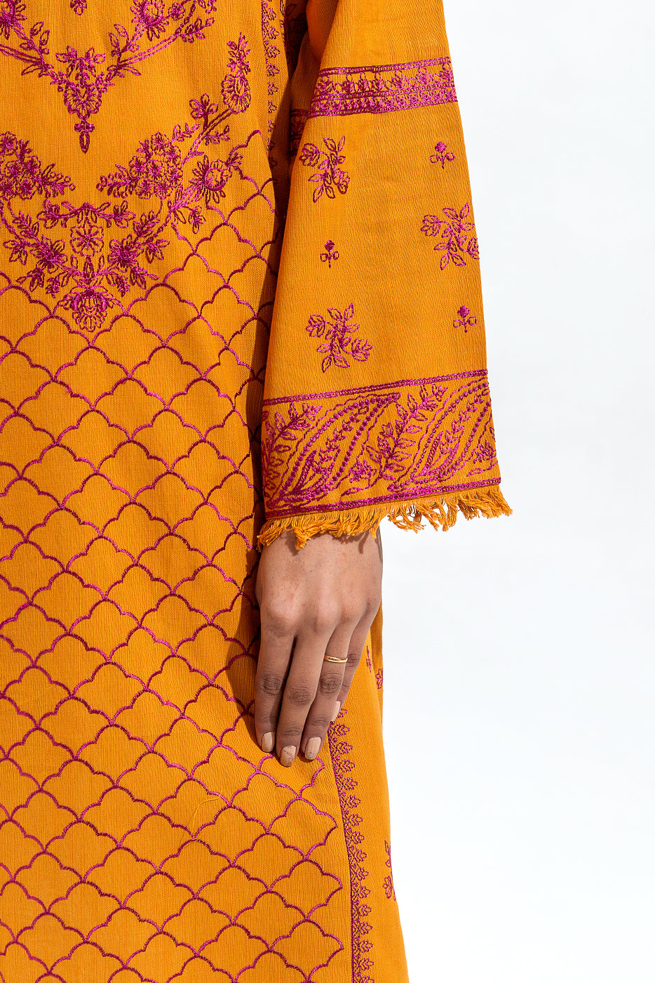Beechtree - EMBROIDERED SLUB KHADDAR SHIRT (PRET)