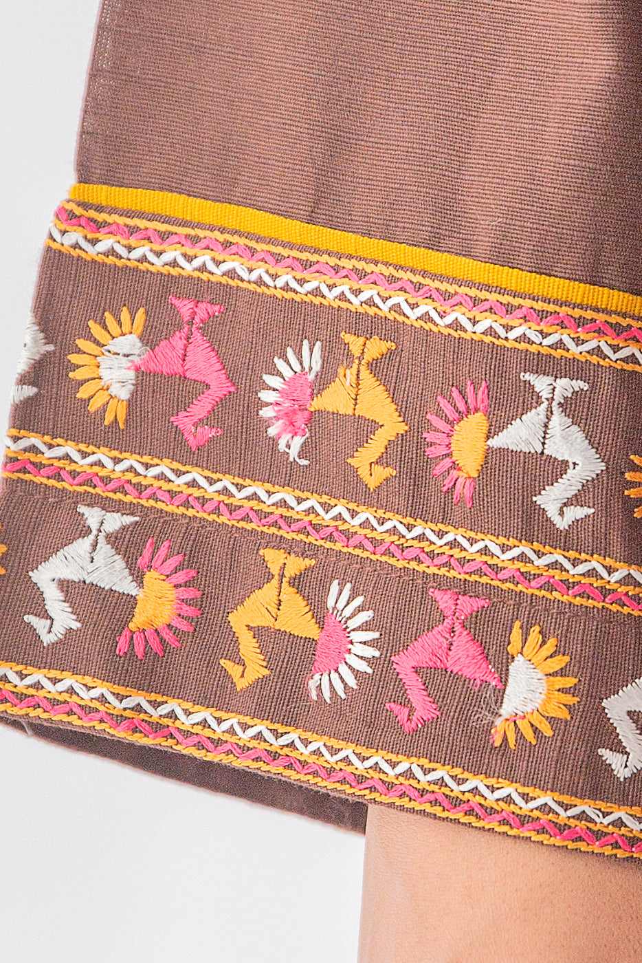 Beechtree - EMBROIDERED SLUB KHADDAR SHIRT (PRET)