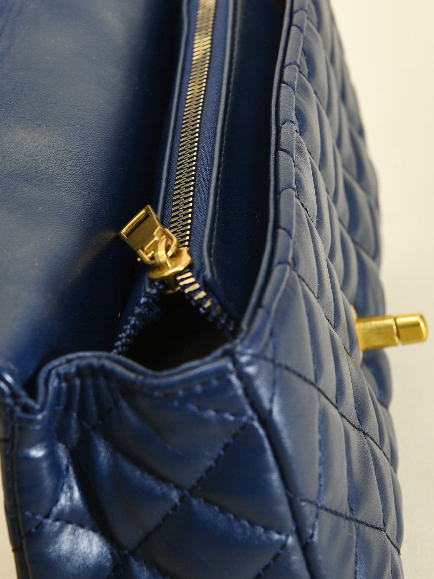 Limelight - Ring Handle Quilted Handbag