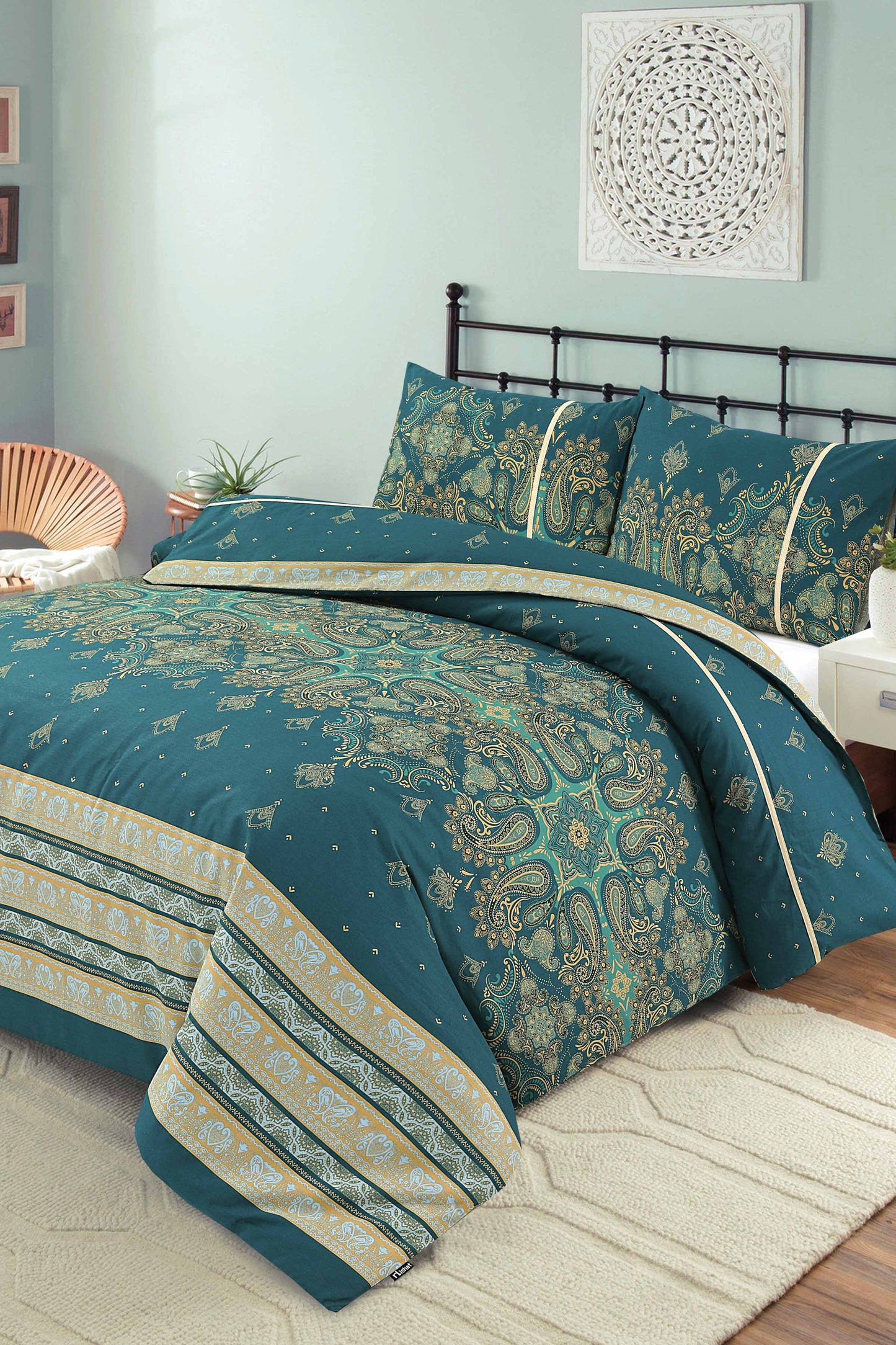 Nishat Linen - Damask Paisley Duvet Cover