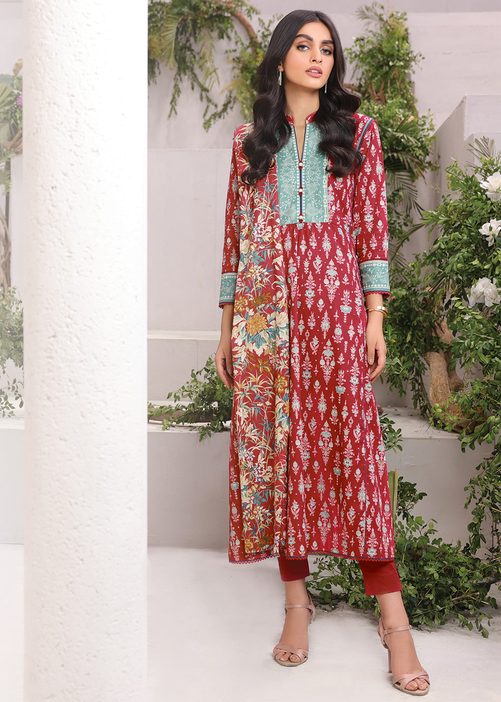 2 Pc Printed Lawn Suit With Lawn Dupatta