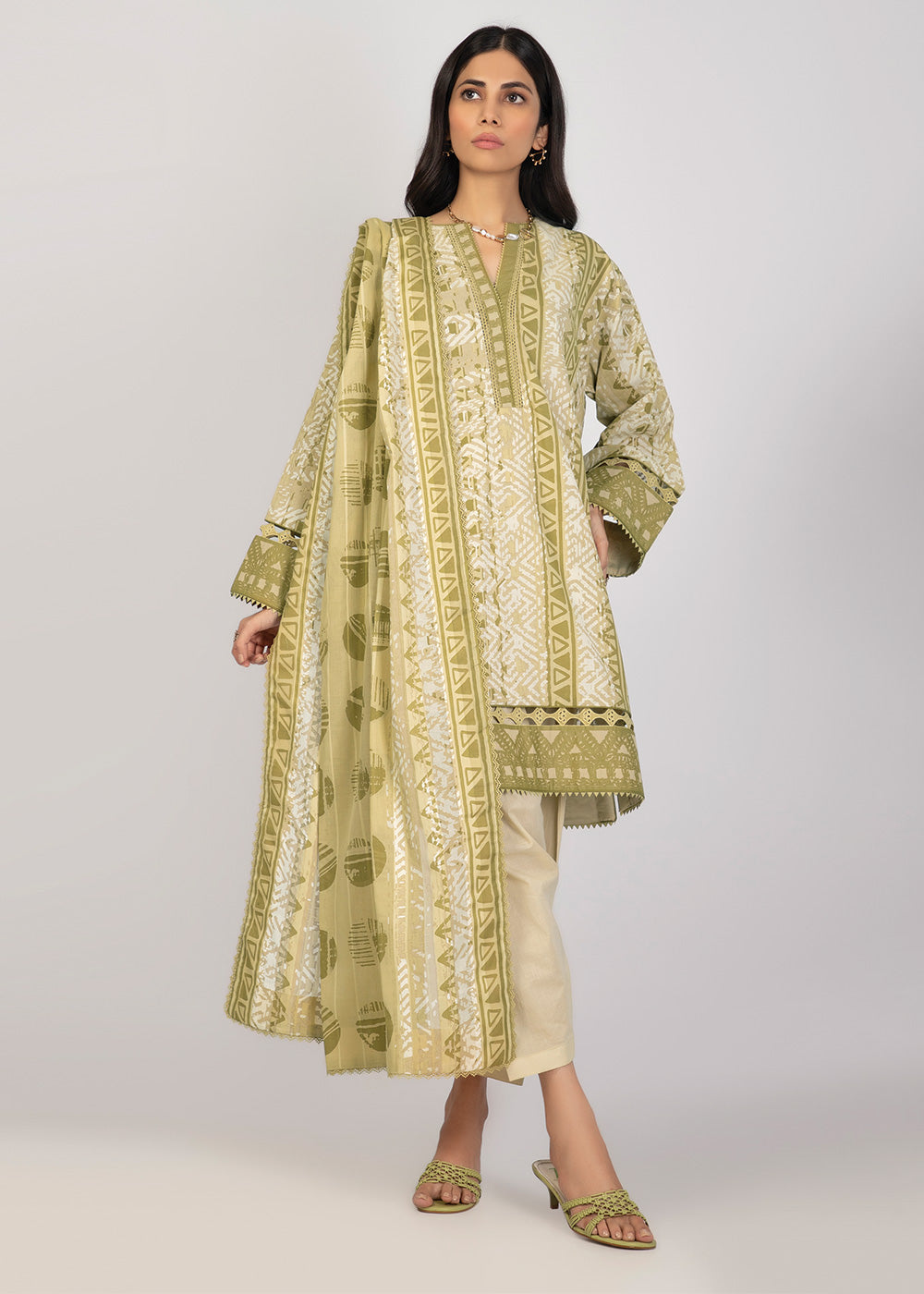 2 Pc Printed Lawn Suit With Lawn Dupatta
