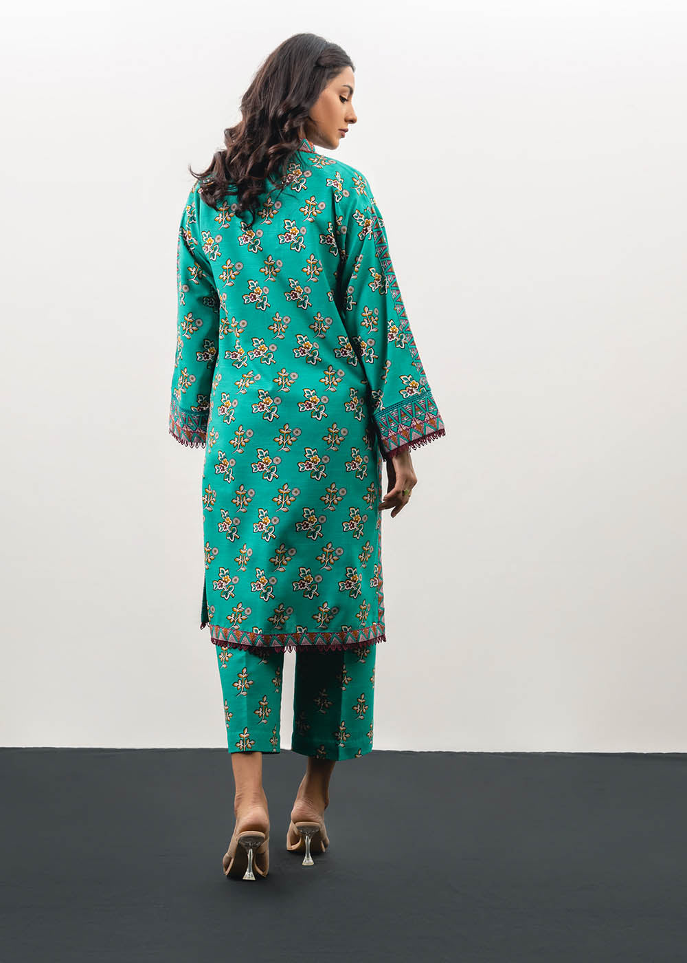 2 Pc Printed Khaddar Suit With Khaddar Trouser