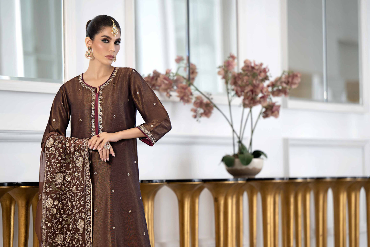 Nishat Linen - 3 piece - Embroidered Suit - KFW23-34