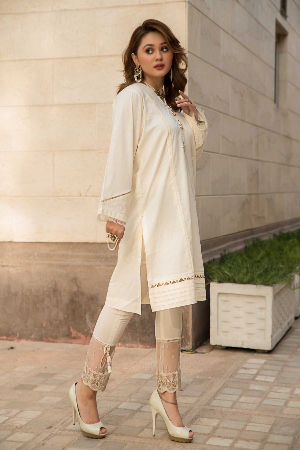 Off White Plain Shirt - LDS 582