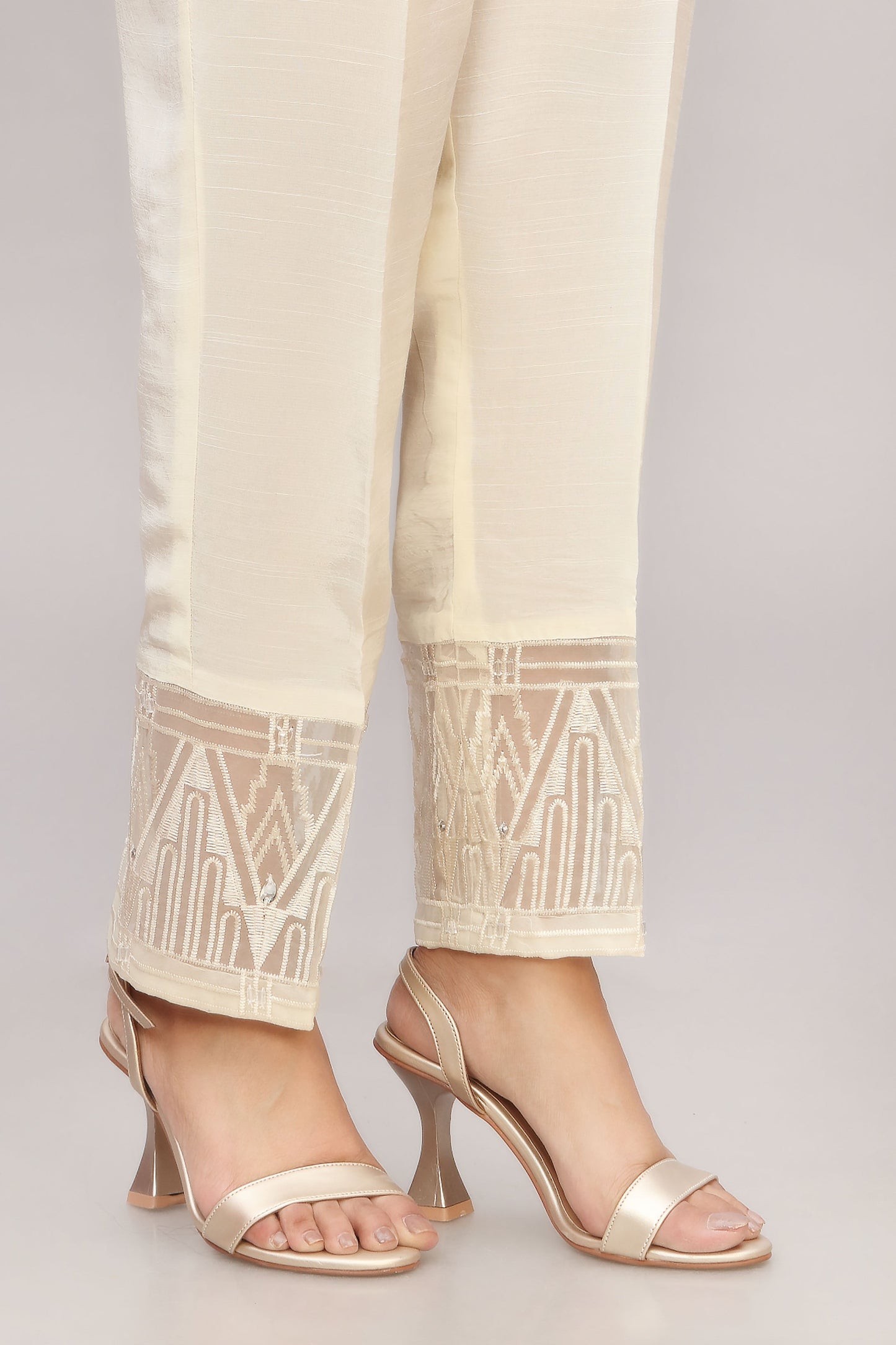 Chinyere - GATSBY T V (AA4888)