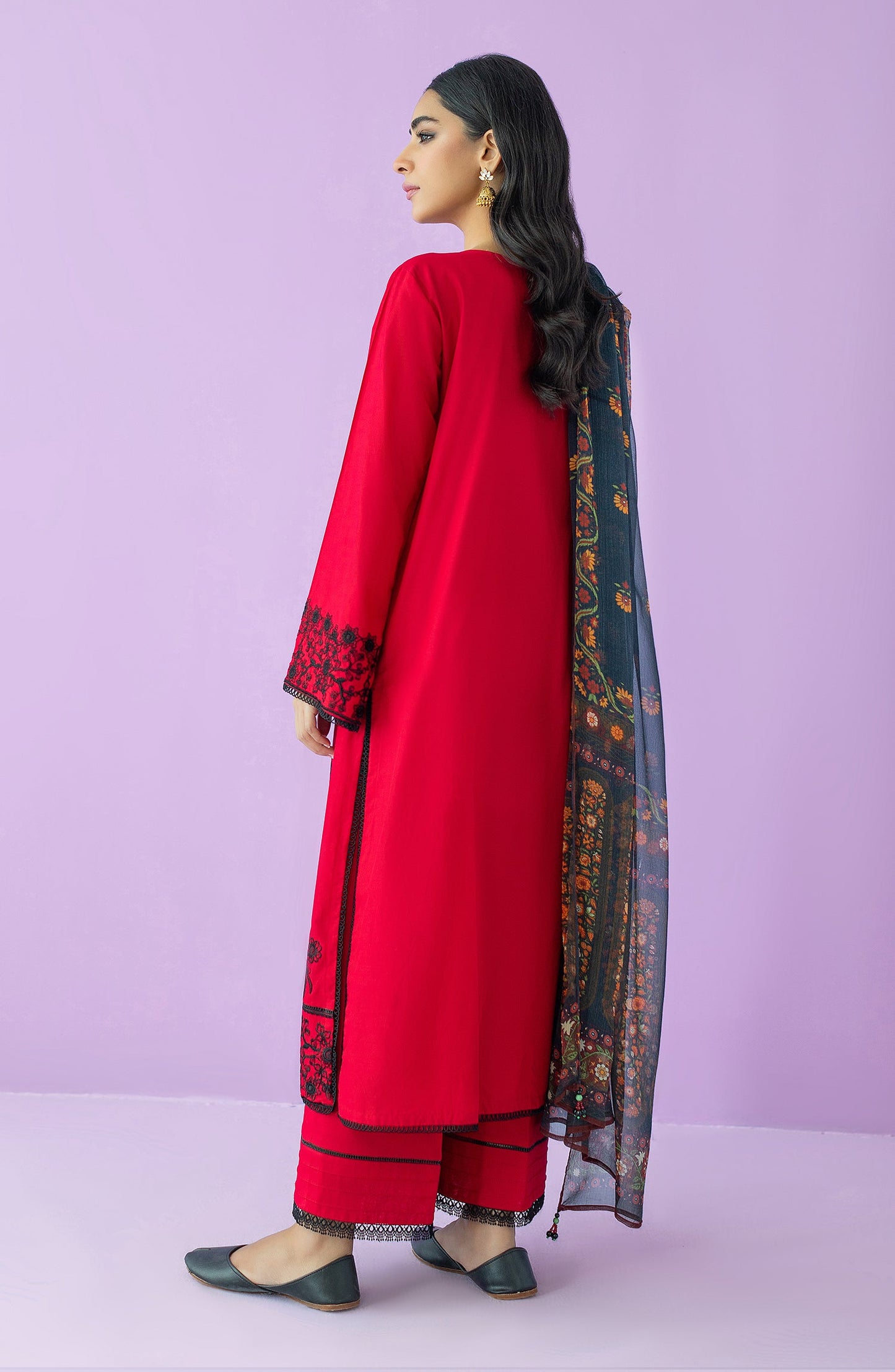 Orient - Unstitched 3 Piece Embroidered Lawn Shirt , Cambric Pant and Chiffon Dupatta
