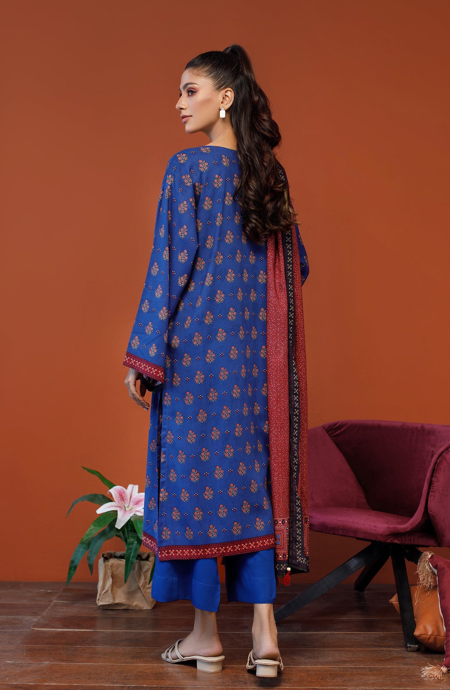 Orient - Unstitched 3 Piece Printed Linen Shirt , Linen Pant and Linen Dupatta