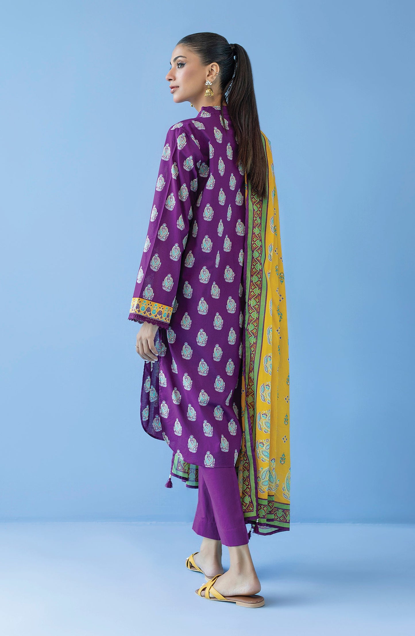 Orient - Unstitched 3 Piece Printed Cambric Shirt , Cambric Pant and Lawn Dupatta
