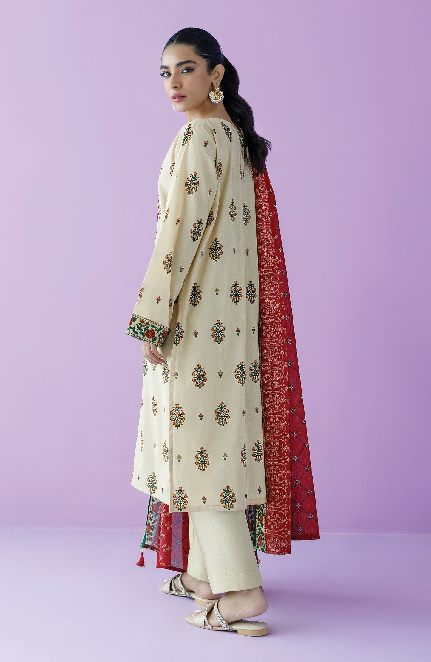 Orient - Unstitched 3 Piece Embroidered Lawn Shirt , Cambric Pant and Lawn Dupatta