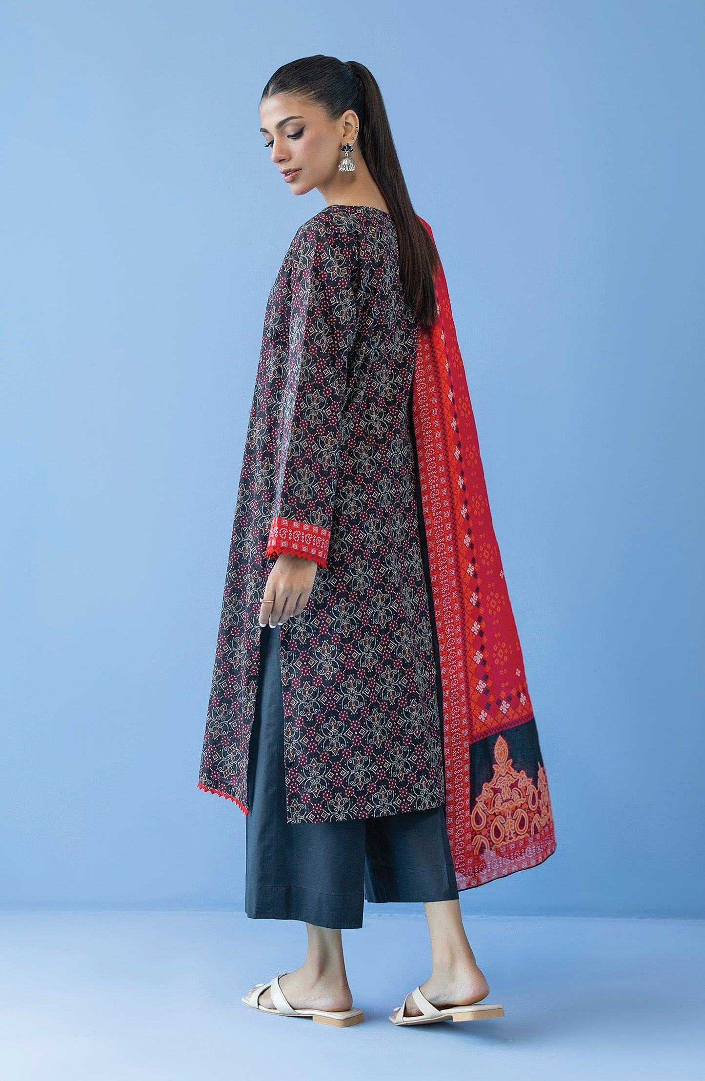 Orient - Unstitched 3 Piece Printed Cambric Shirt , Cambric Pant and Lawn Dupatta