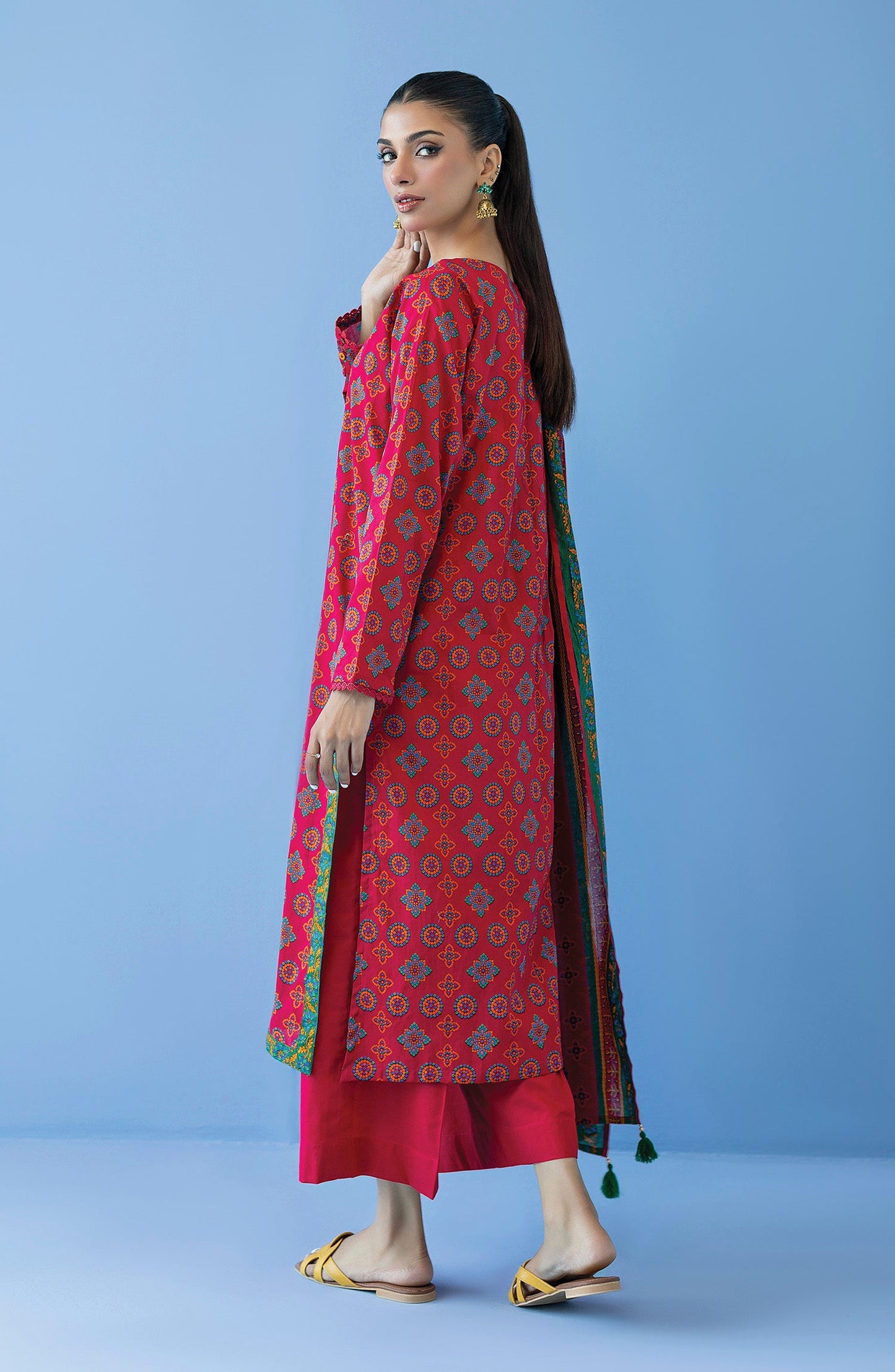 Orient - Unstitched 3 Piece Printed Cambric Shirt , Cambric Pant and Lawn Dupatta