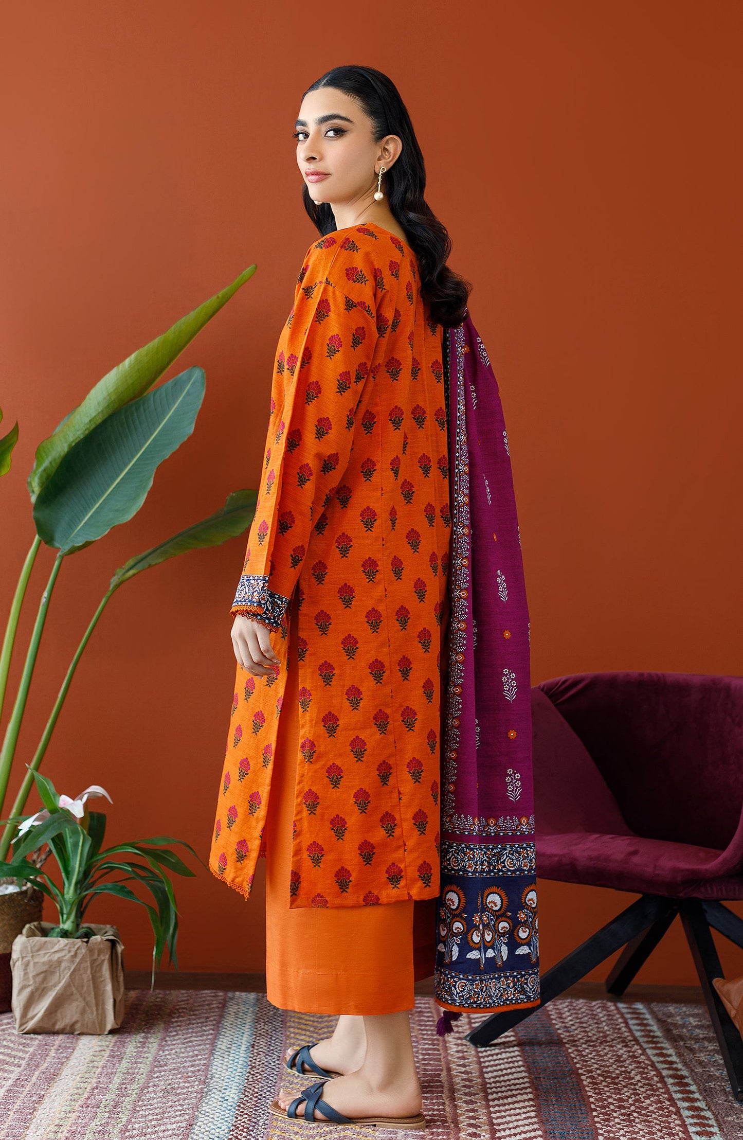 Orient - Unstitched 3 Piece Printed Khaddar Shirt , Khaddar Pant and Khaddar Dupatta