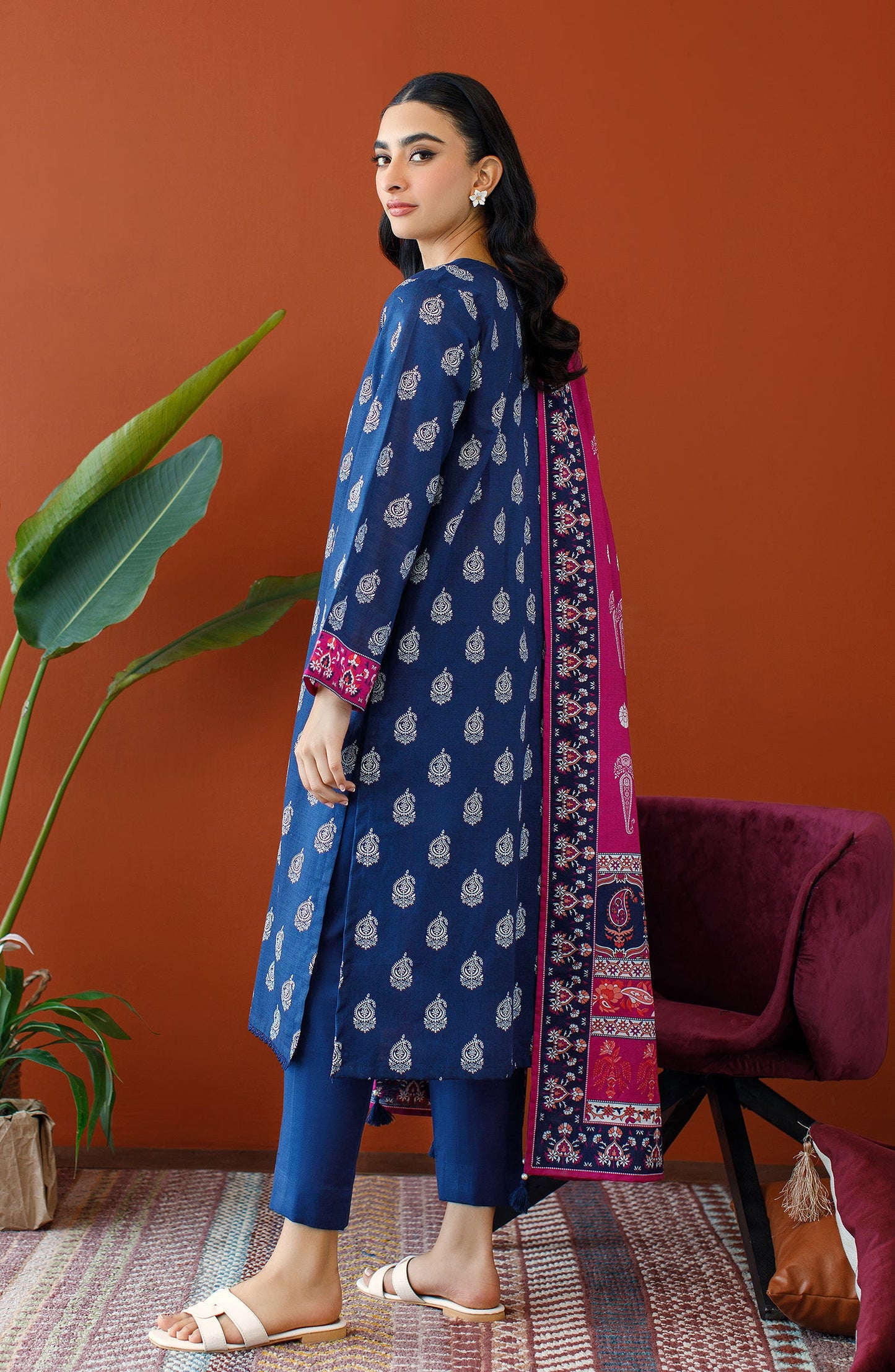 Orient - Unstitched 3 Piece Printed Khaddar Shirt , Khaddar Pant and Khaddar Dupatta